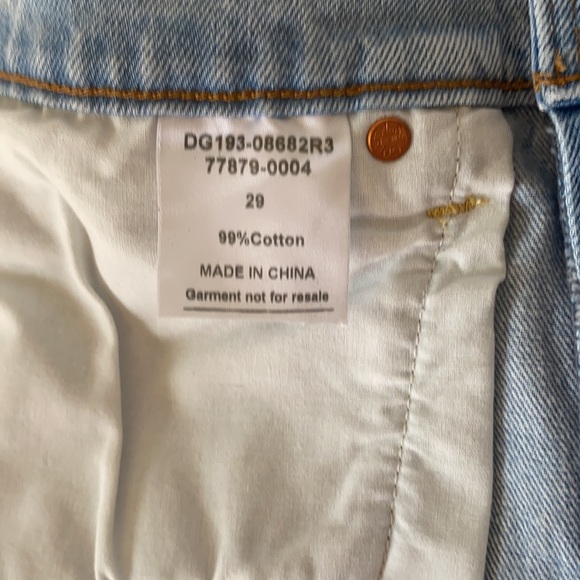 Levi’s Ribcage Short - Picture 4 of 8